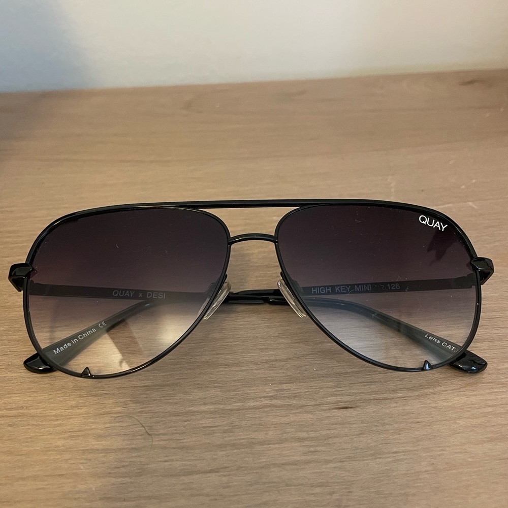 Quay x Desi High Key Mini 126 •  Black Gradient Sunglasses